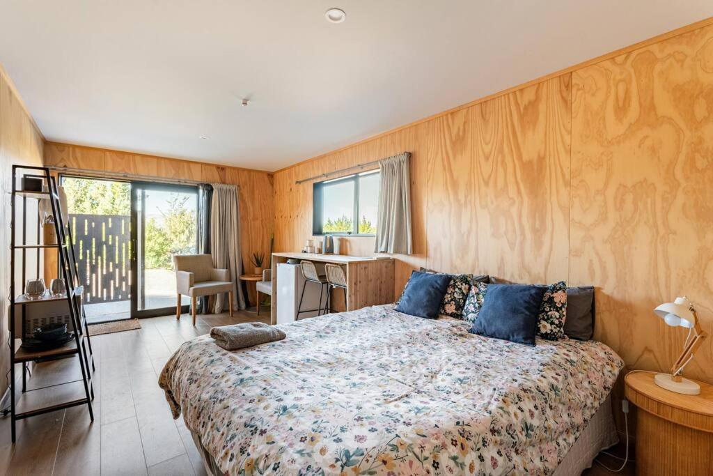 Cosy Studio With Mountain Views Apartment วานากา ภายนอก รูปภาพ