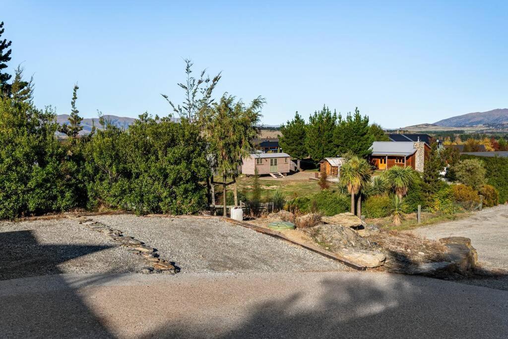 Cosy Studio With Mountain Views Apartment วานากา ภายนอก รูปภาพ